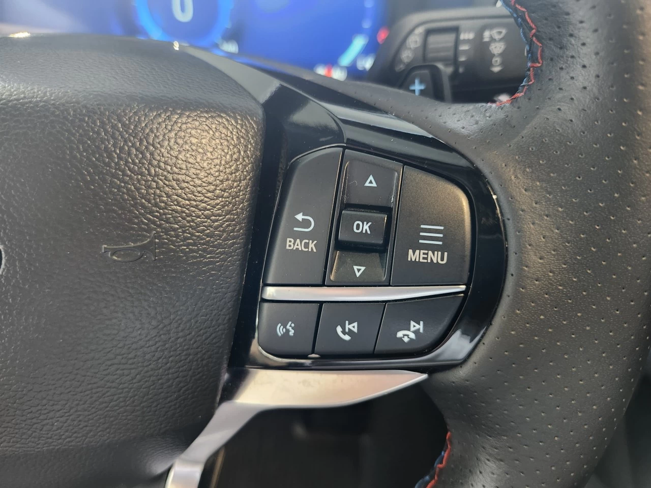 2023 Ford Explorer ST Image principale