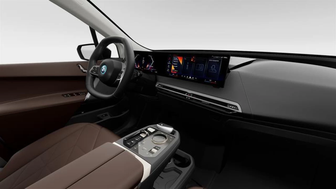 2025 BMW iX xDrive50 Main Image