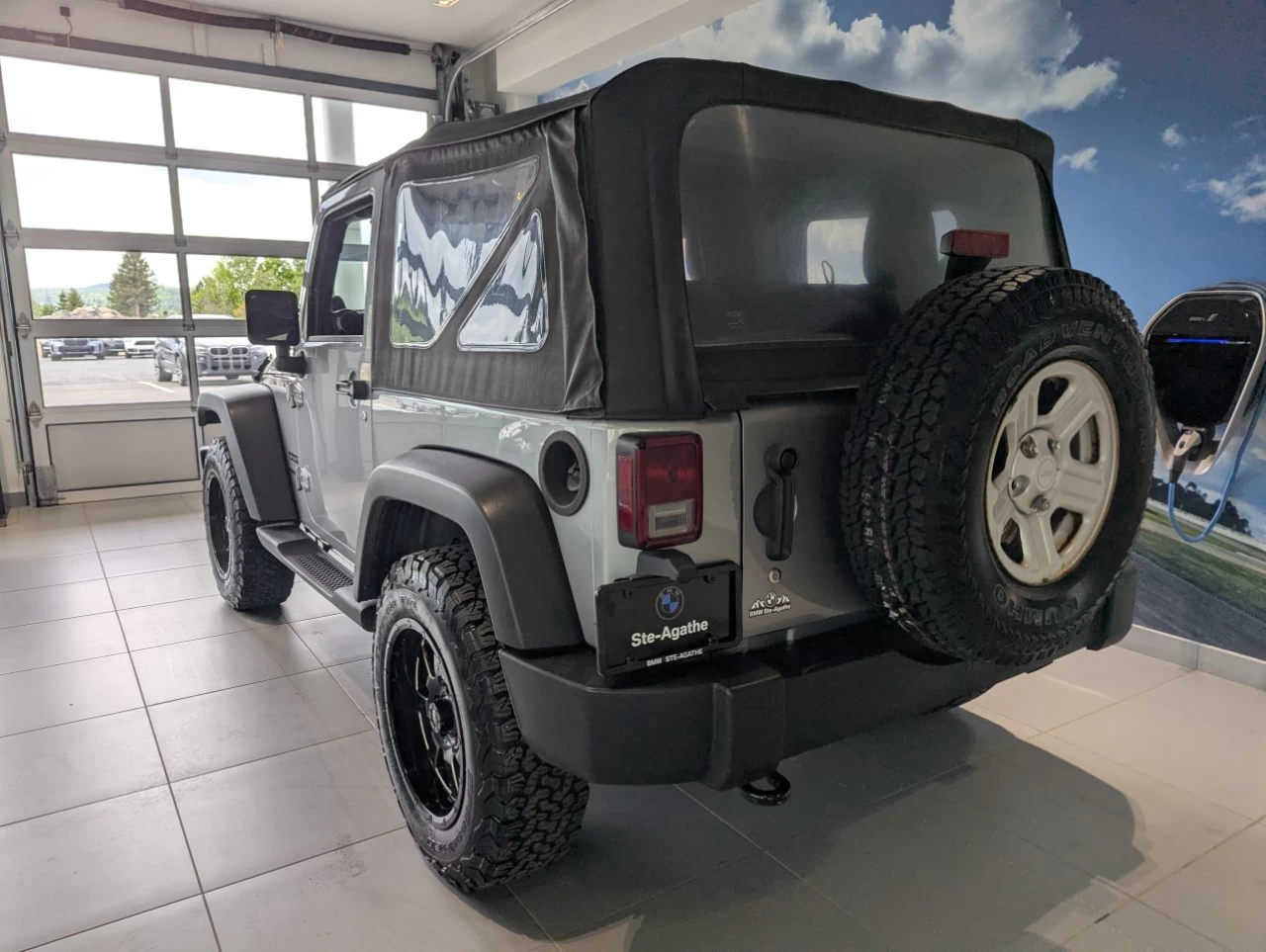 2014 Jeep Wrangler Sport / Manuel Main Image