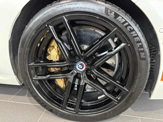 BMW M8 Competition 2023