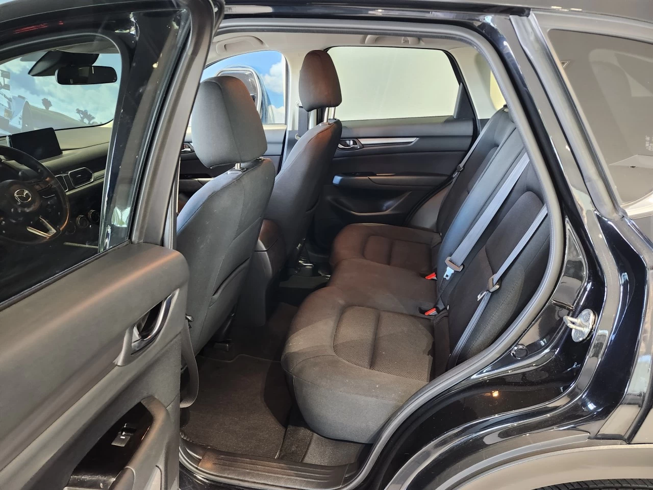 2021 Mazda CX-5 GX https://www.bmwsteagathe.com/resize/b990ff35b810a3abc0cc817b2ca24889-1