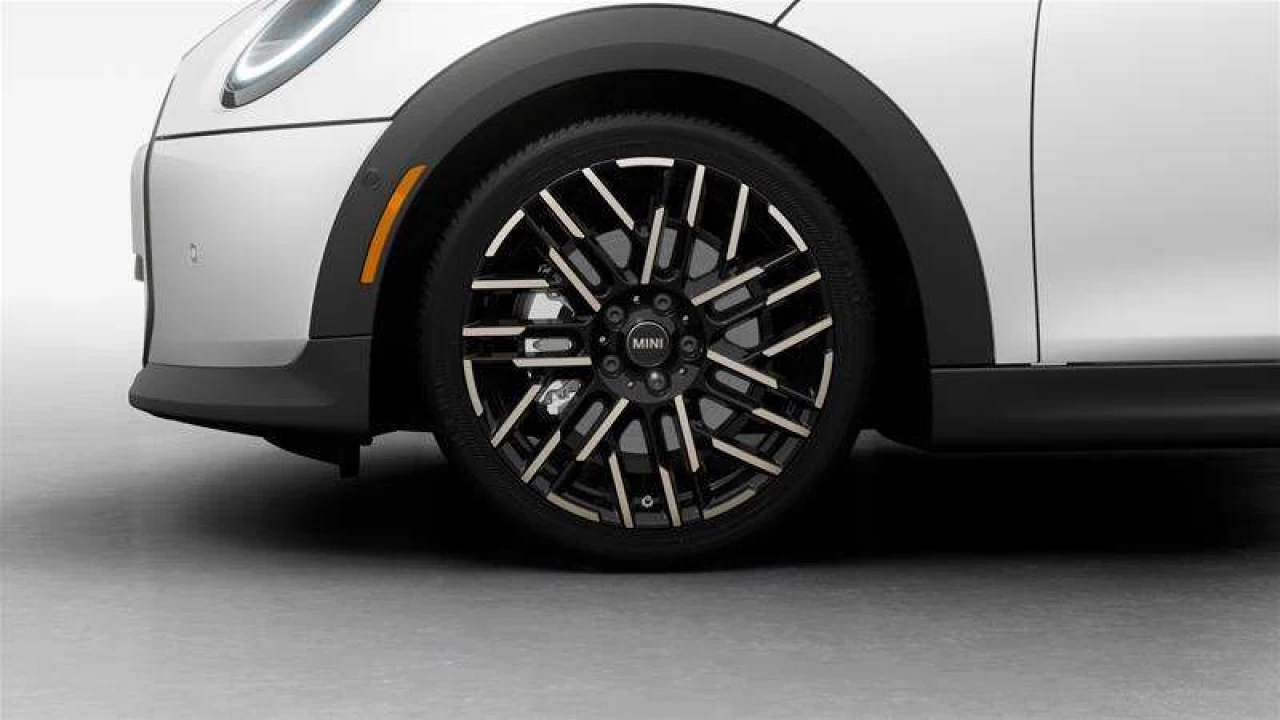 2026 MINI 5 Door Cooper S FWD Image principale