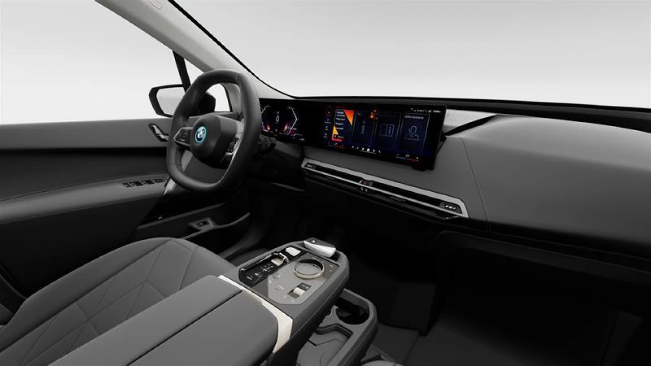2025 BMW iX xDrive40 Edition Main Image