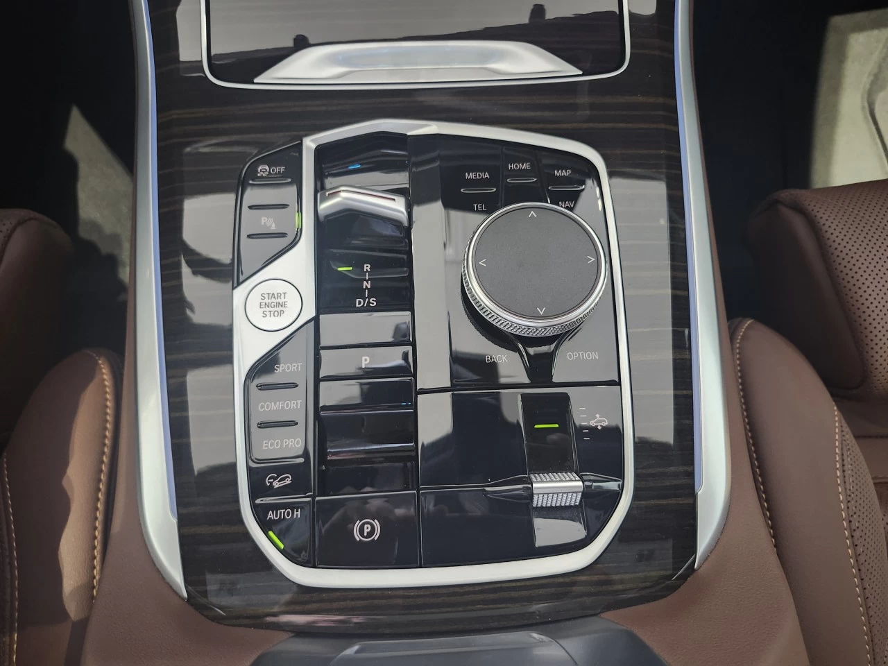 2024 BMW X5 xDrive40i Main Image
