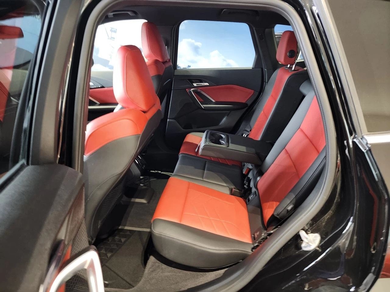 2024 BMW X1 xDrive28i Image principale