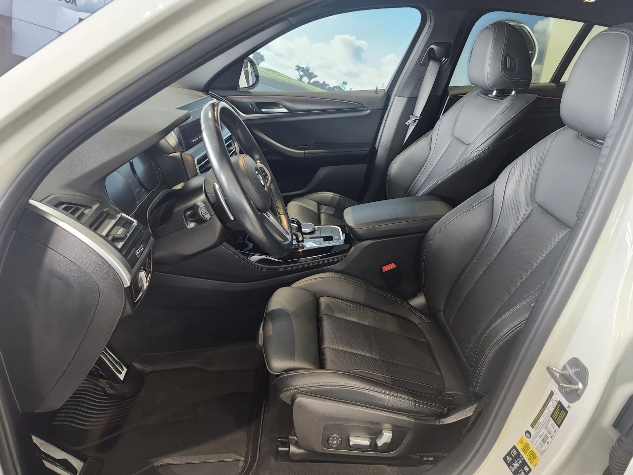 2022 BMW X4 xDrive30i Image principale