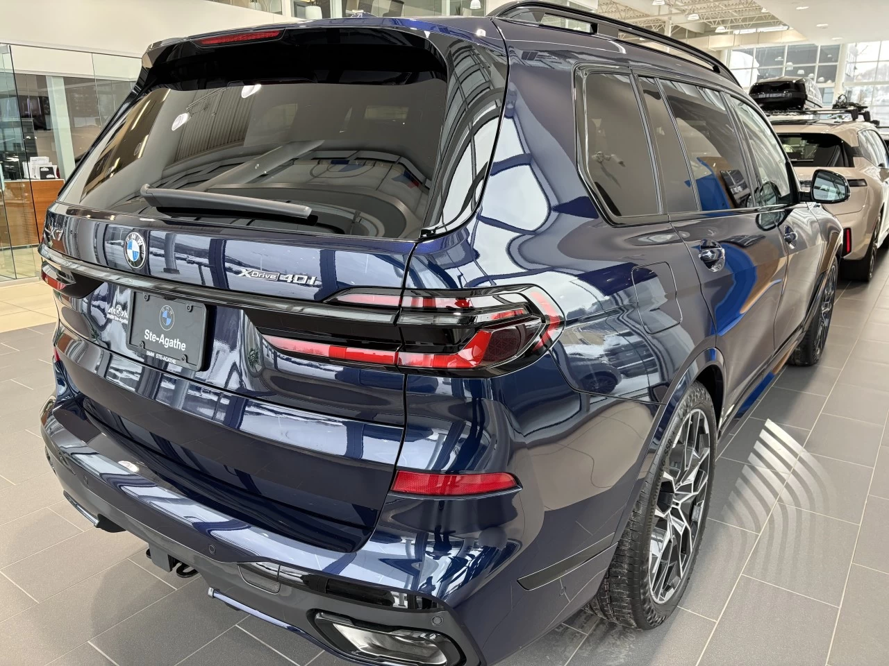 2026 BMW X7 xDrive40i Main Image