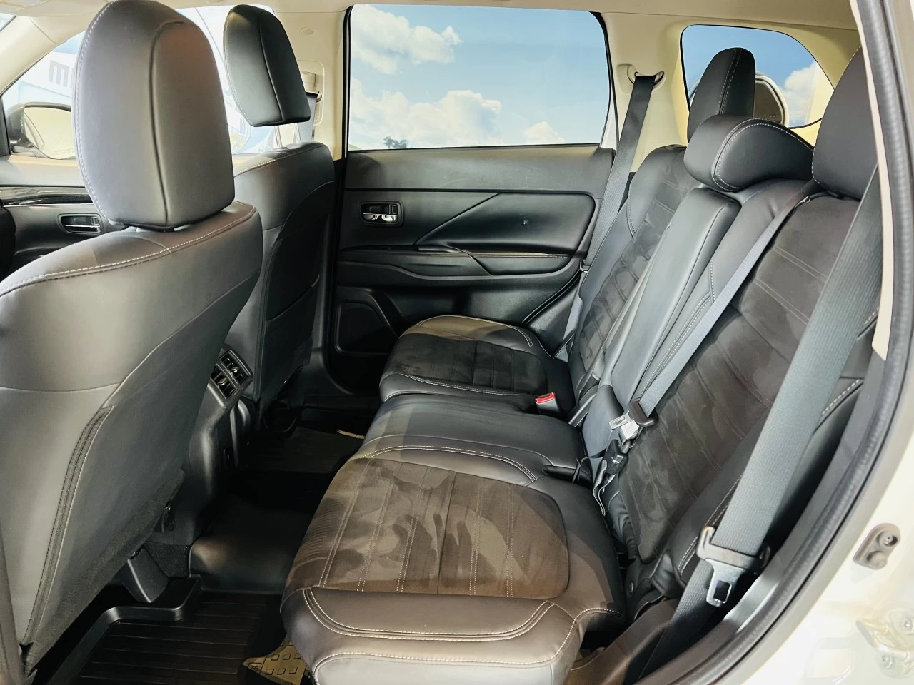 2020 Mitsubishi Outlander EX Image principale