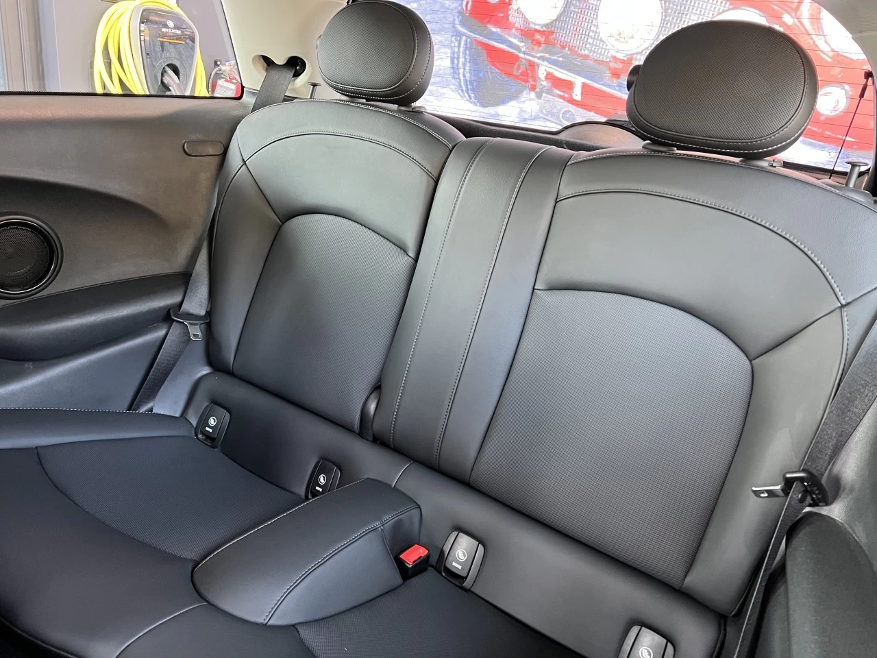 2021 Mini Cooper Cooper SE https://www.bmwsteagathe.com/resize/b990ff35b810a3abc0cc817b2ca24889-1