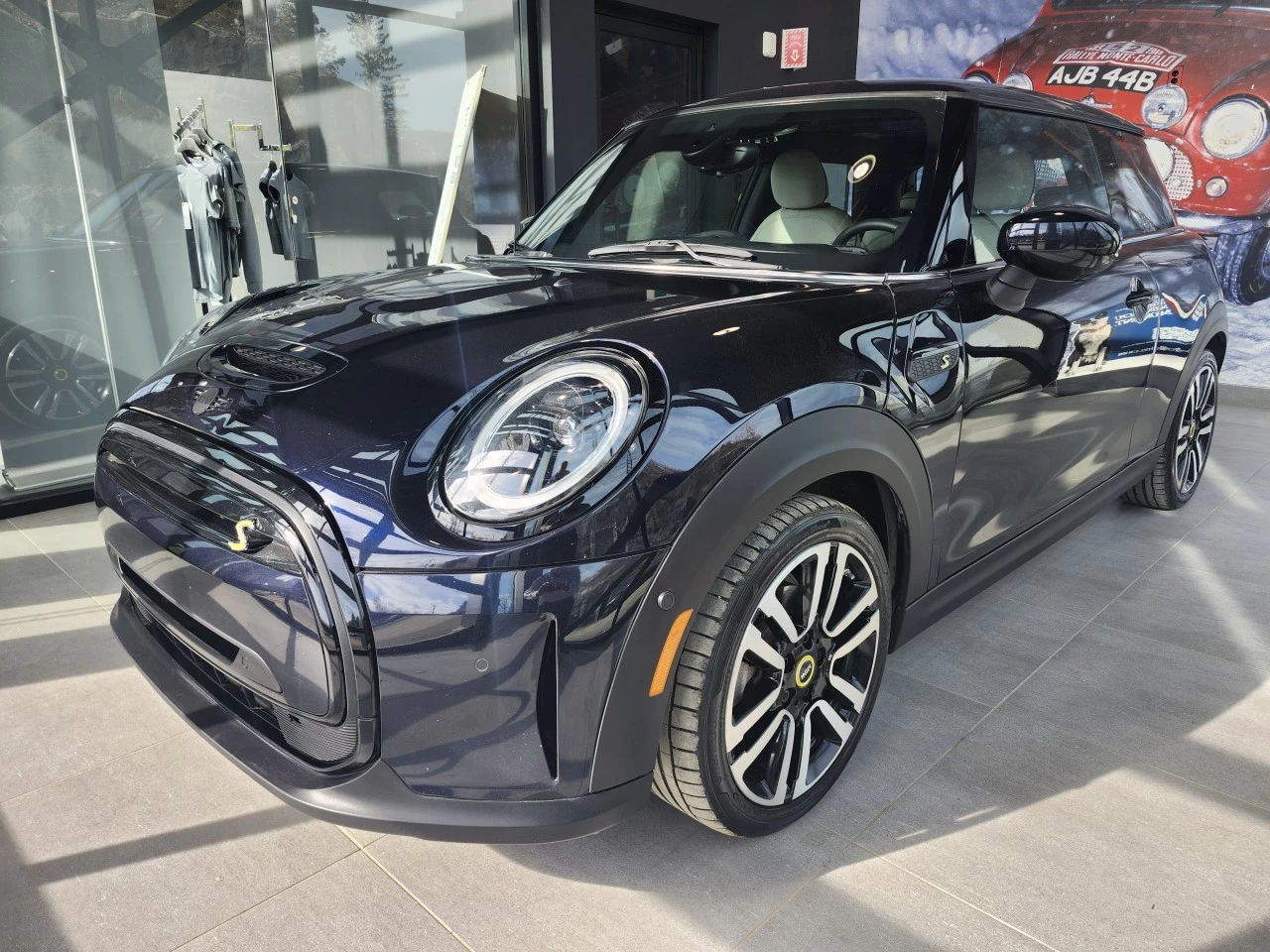 2023 Mini Cooper SE Main Image