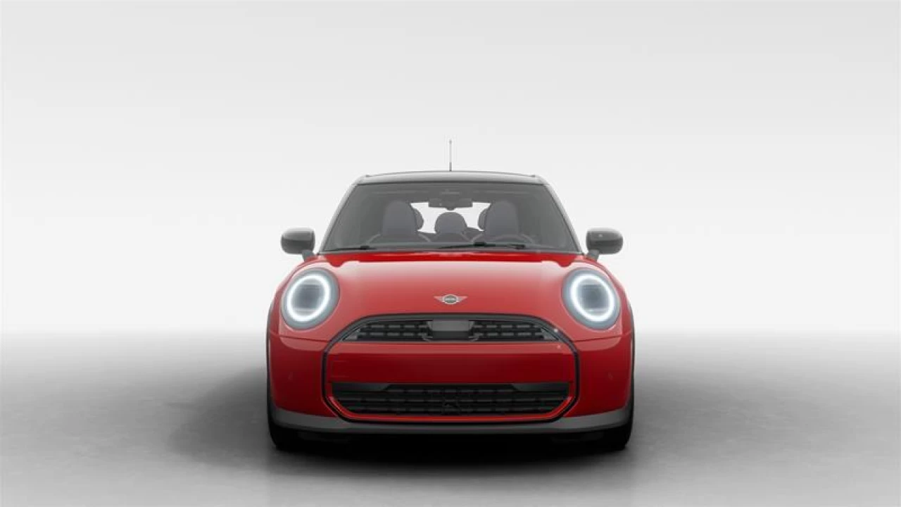 2026 MINI 5 Door Cooper C FWD Image principale