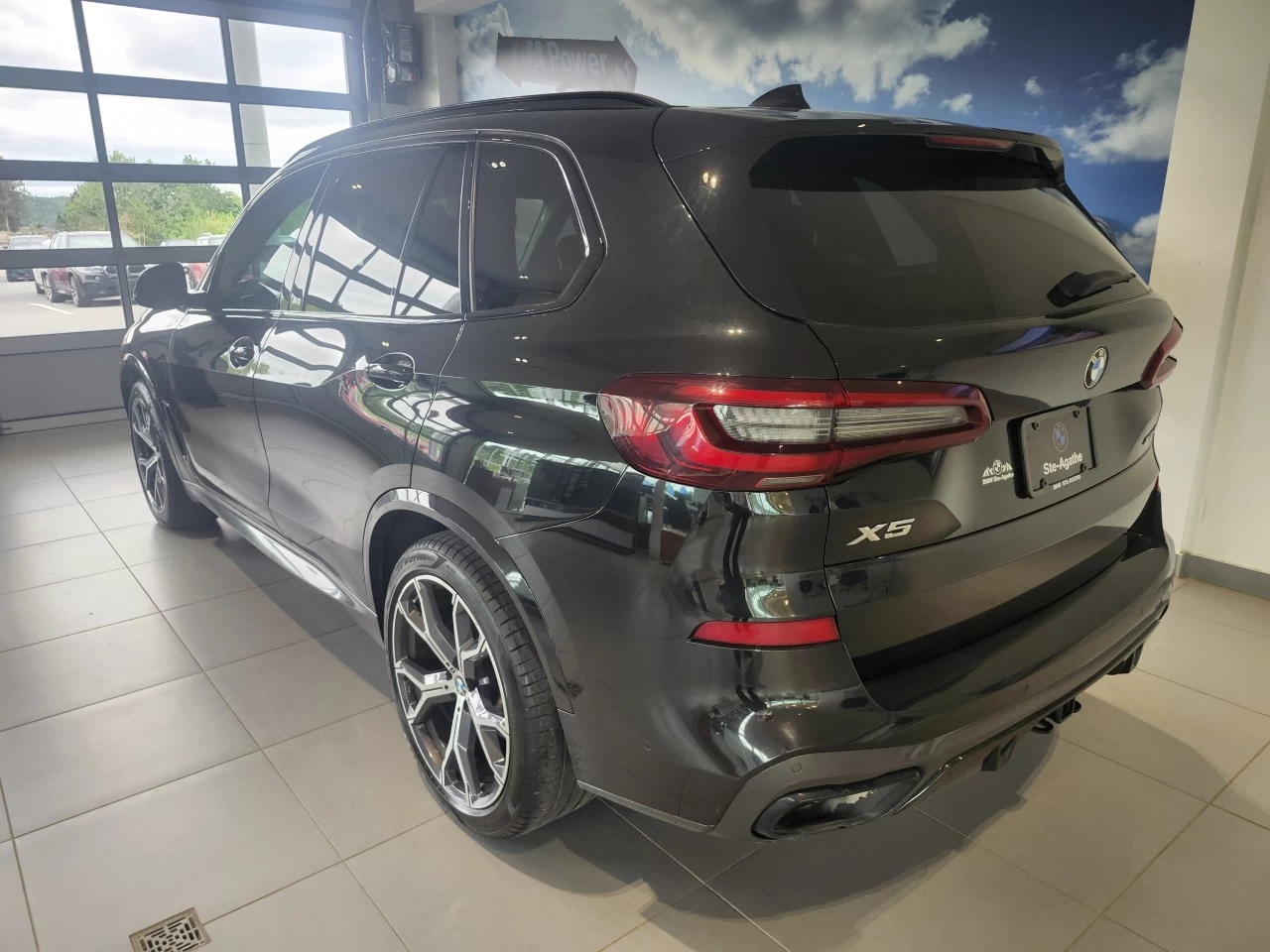 2022 BMW X5 xDrive40i Main Image