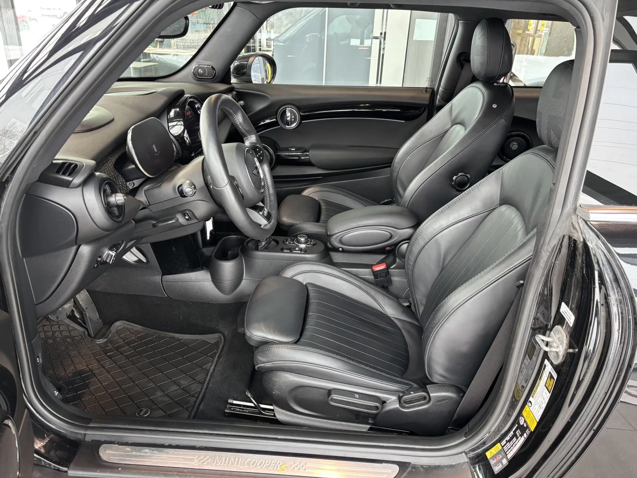 2023 Mini Cooper Cooper SE Image principale