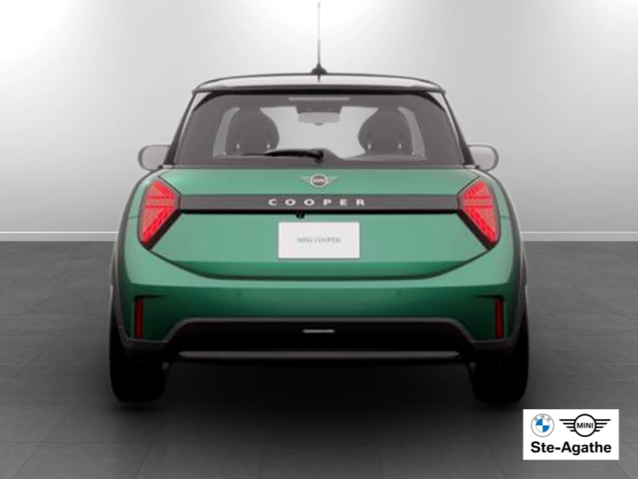 2026 MINI 3 Door
                                                    Cooper C FWD Image principale