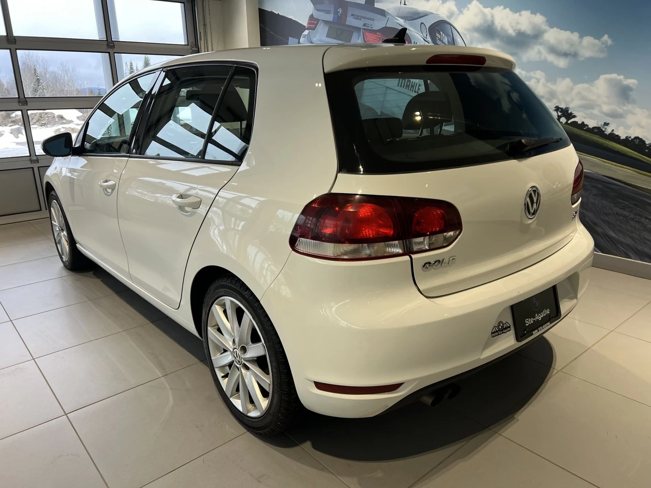 2012 Volkswagen Golf Highline Main Image