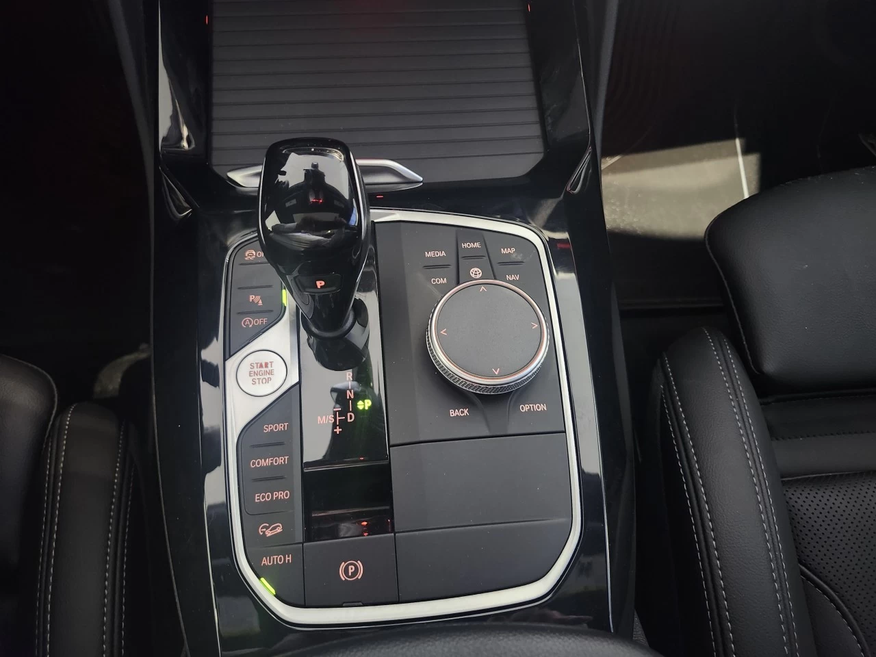 2022 BMW X4 xDrive30i Main Image