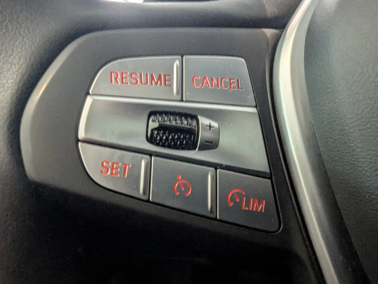 2023 BMW X3 xDrive30i https://www.bmwsteagathe.com/resize/b990ff35b810a3abc0cc817b2ca24889-1
