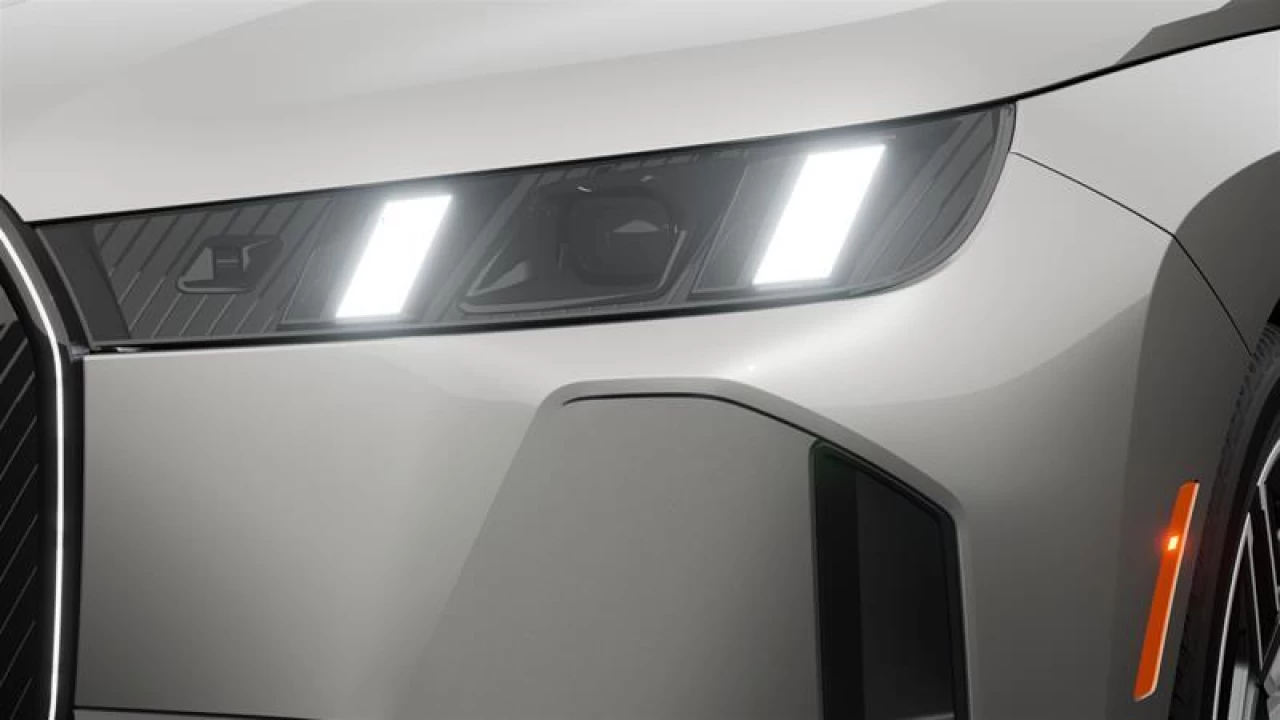 2026 BMW iX xDrive60 Main Image