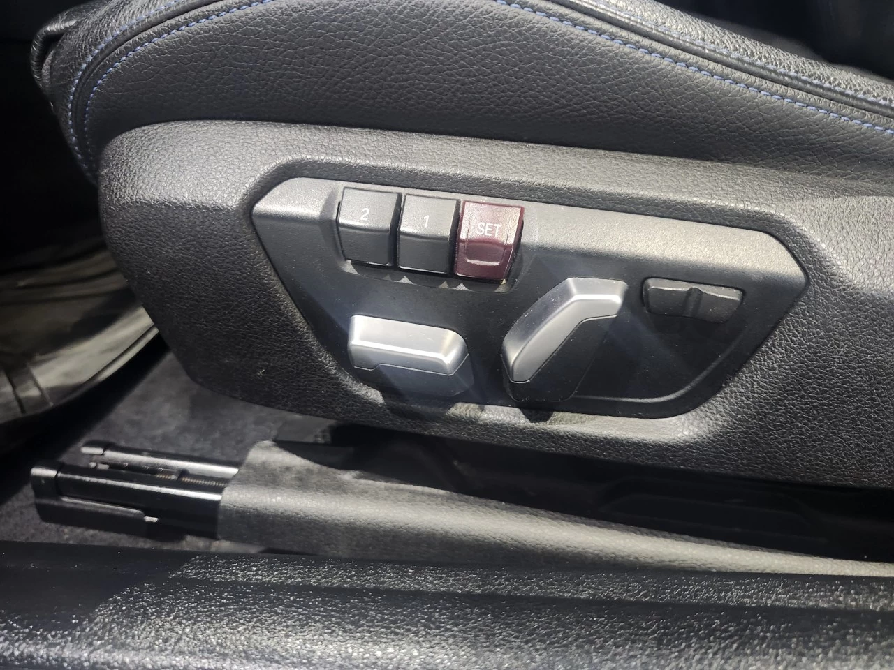 2020 BMW 2 Series 230i xDrive Convertible Main Image