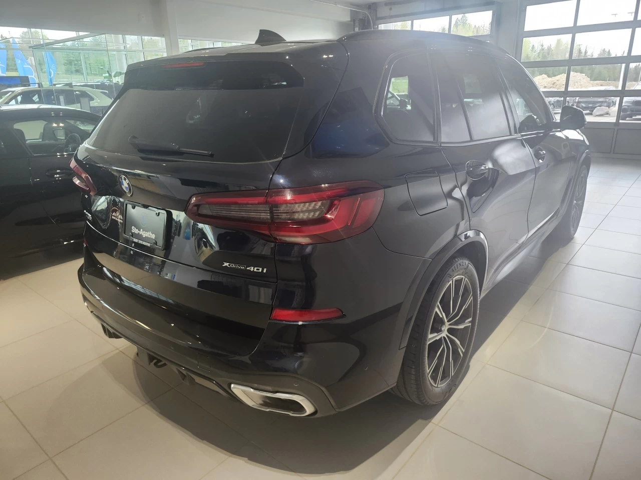 2022 BMW X5 xDrive40i Main Image