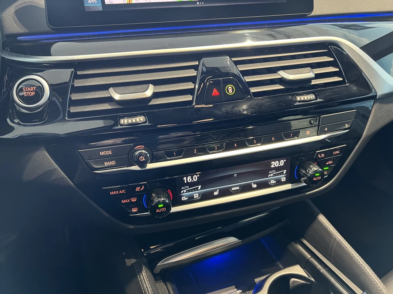 2020 BMW 530e xDrive 530e xDrive iPerformance Image principale