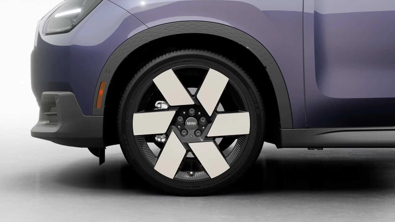 2025 MINI Countryman SE ALL4 Main Image