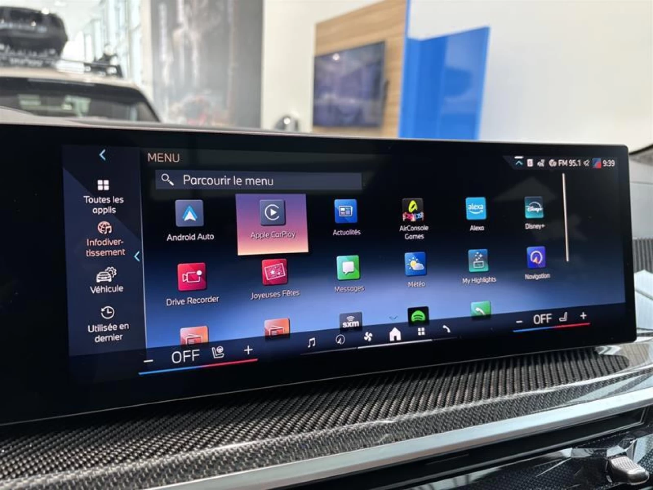 2026 BMW X7 xDrive40i Main Image