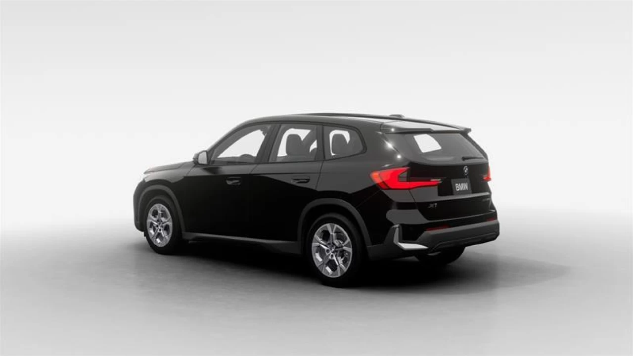 2026 BMW X1
                                                    xDrive28i Image principale
