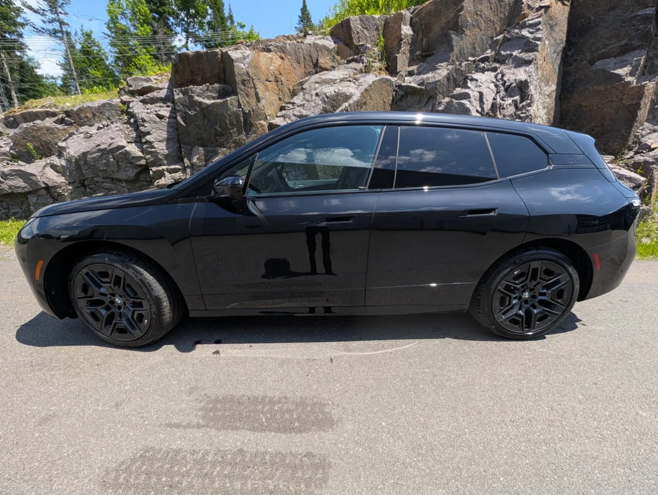 2026 BMW iX xDrive45 Main Image