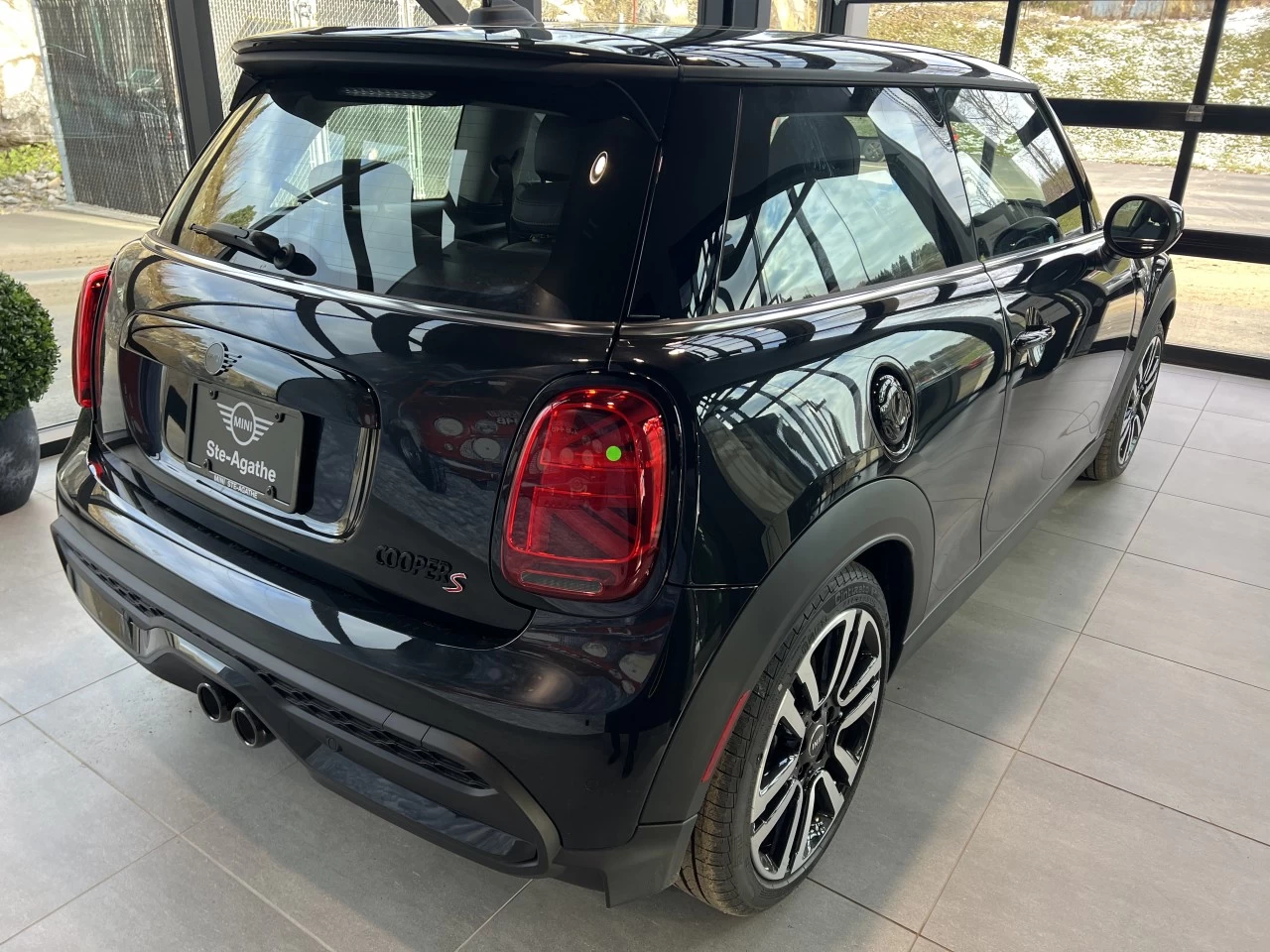 2024 MINI COOPER S 3 Door Main Image