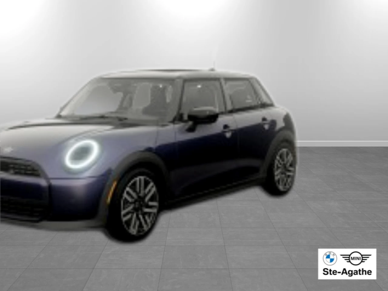 2026 MINI 5 Door Cooper C FWD Image principale