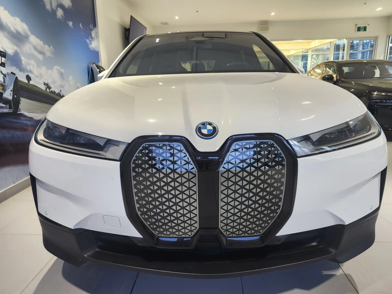 2023 BMW iX xDrive40 Main Image