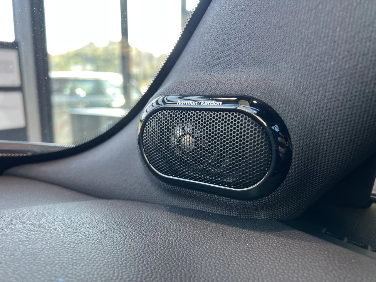 2023 Mini Cooper Cooper SE https://www.bmwsteagathe.com/resize/b990ff35b810a3abc0cc817b2ca24889-1
