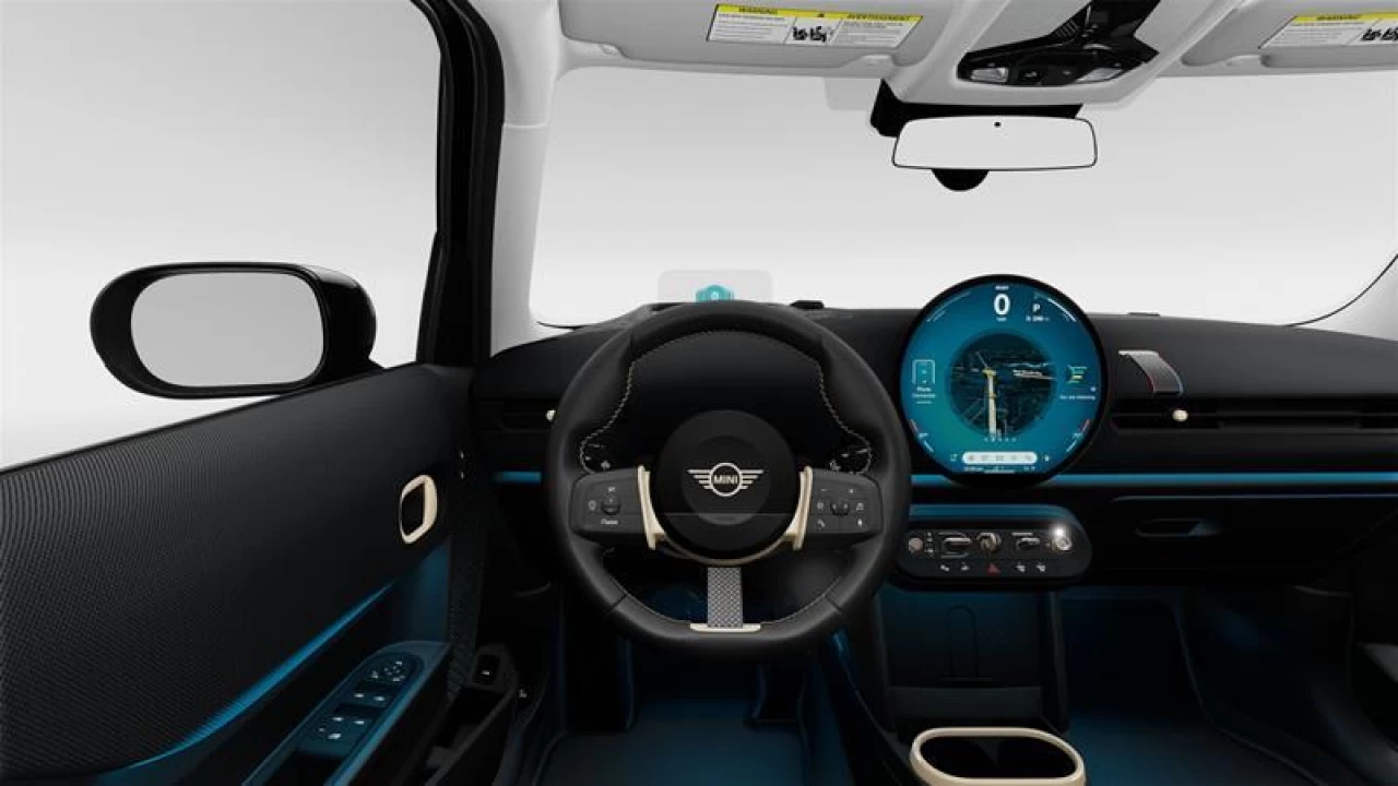 2026 MINI 5 Door Cooper C FWD Image principale