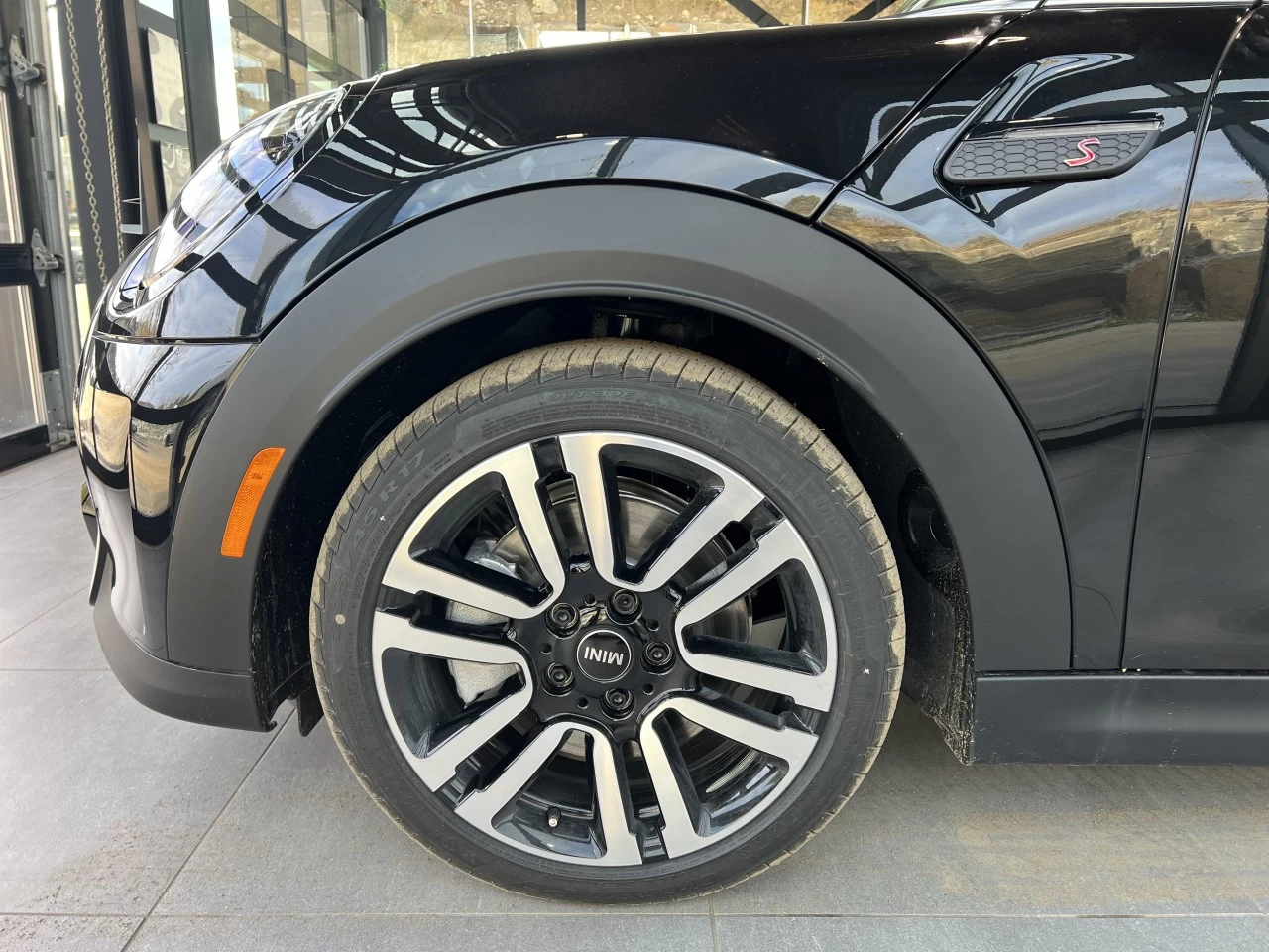 2024 MINI COOPER S 3 Door Main Image