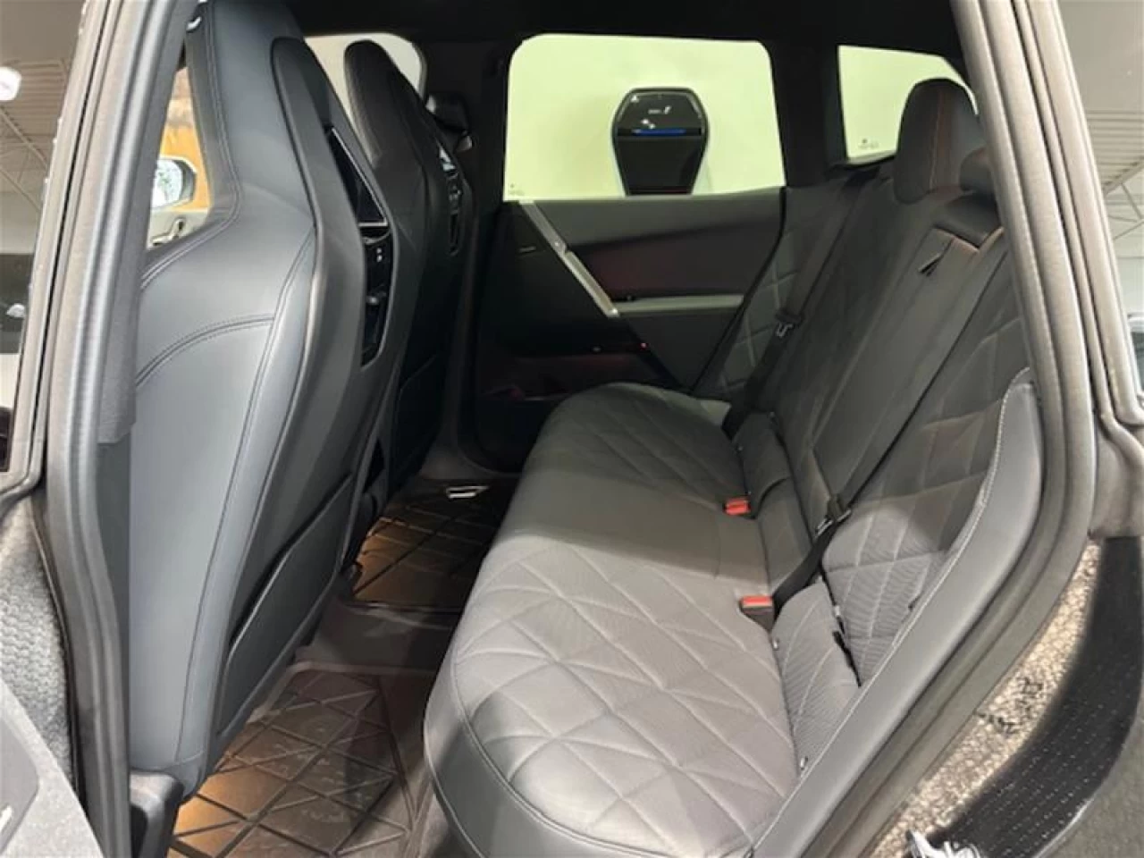 2026 BMW iX xDrive60 Main Image