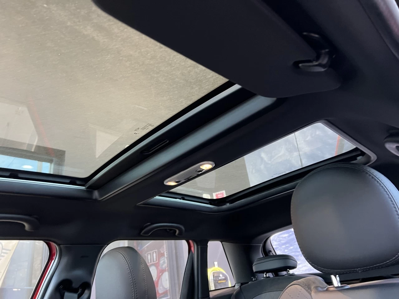 2024 MINI COOPER S 5 Door Image principale