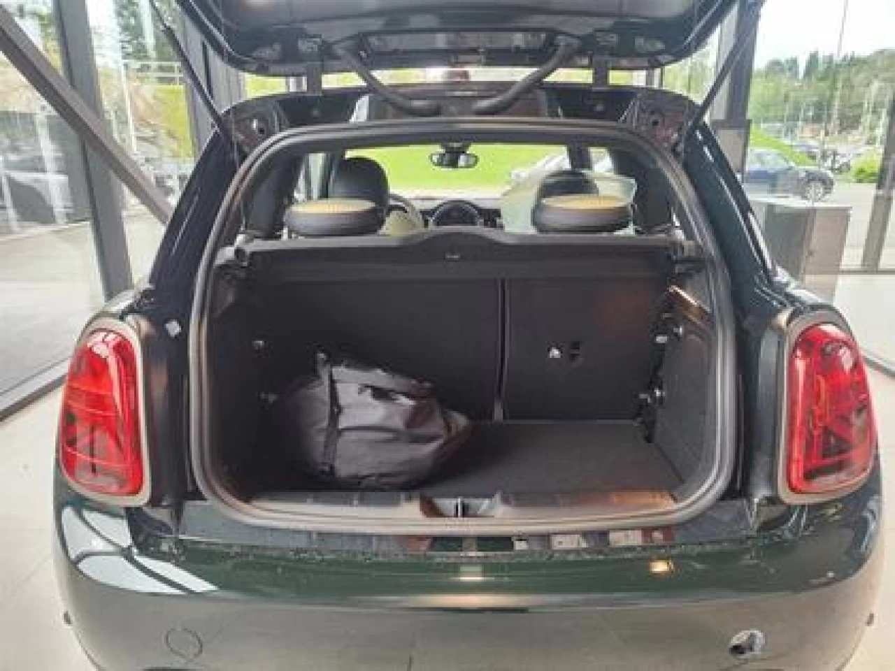 2024 MINI Cooper SE 3 Door Image principale