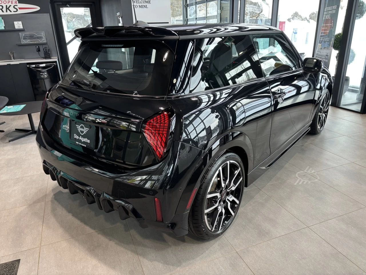 2025 MINI John Cooper Works 3 Door Image principale