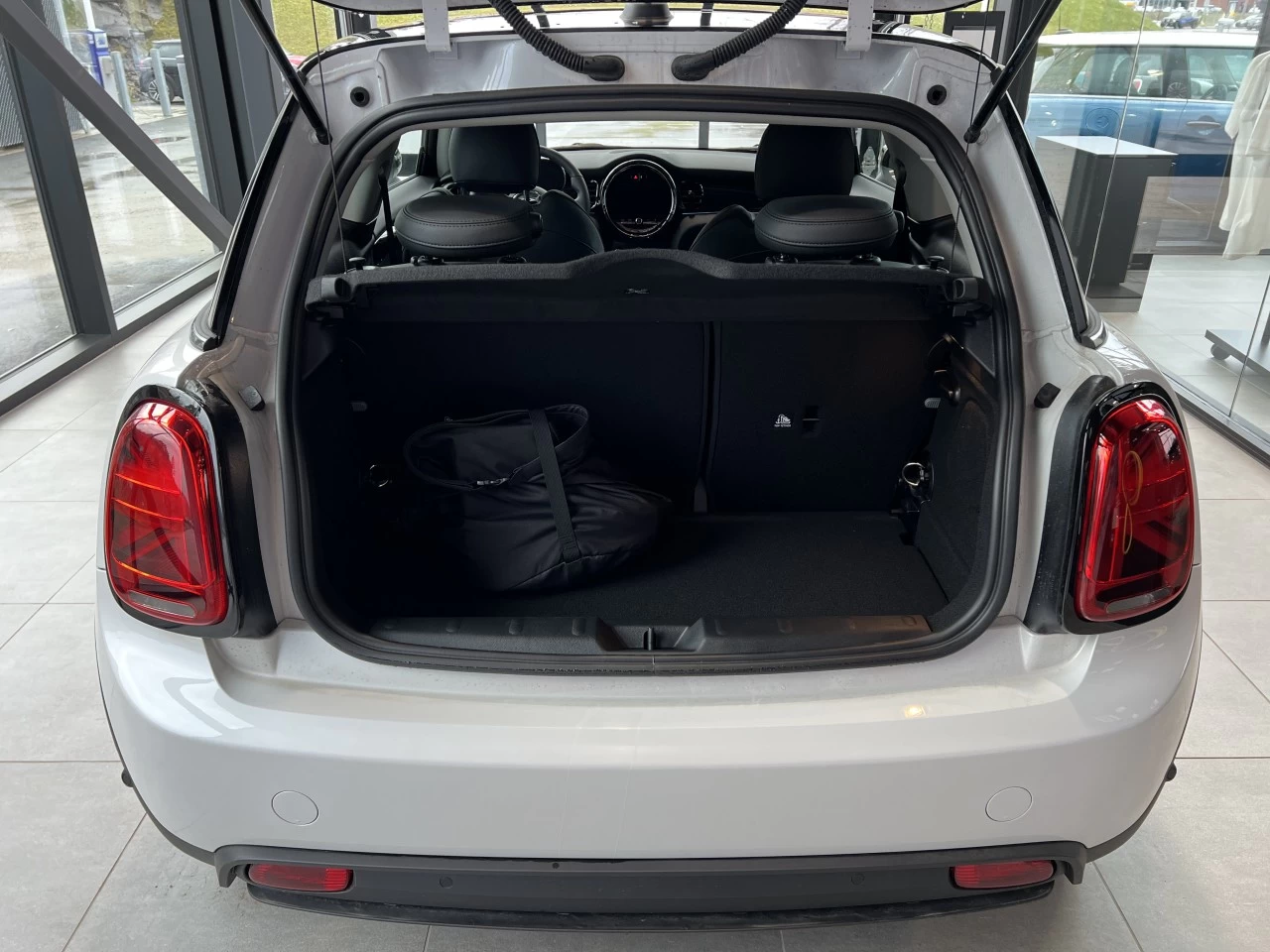 2024 MINI Cooper SE 3 Door Image principale
