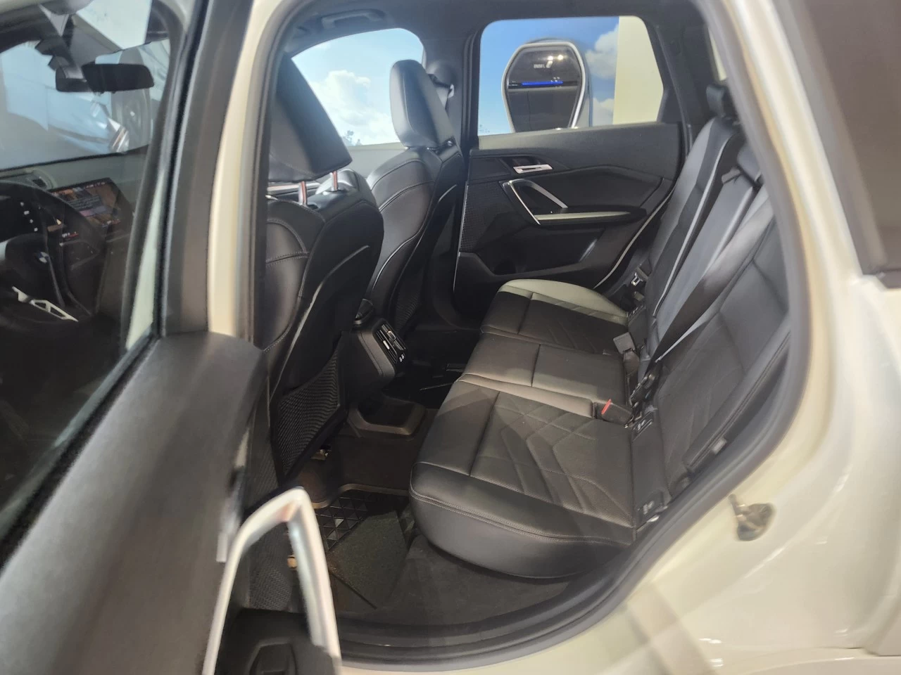 2024 BMW X1 xDrive28i Image principale