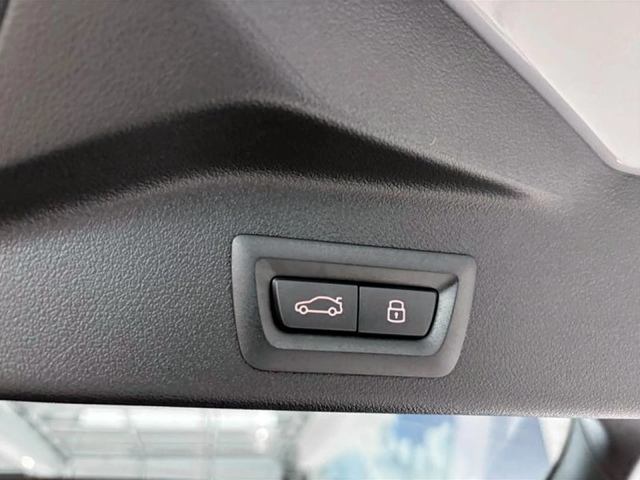 2026 BMW X5 xDrive40i Main Image