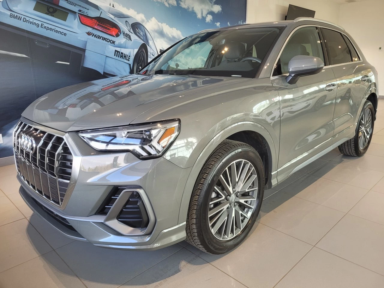 2020 Audi Q3 Progressiv Main Image