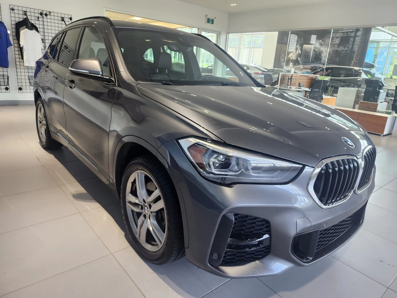 2021 BMW X1 xDrive28i Image principale