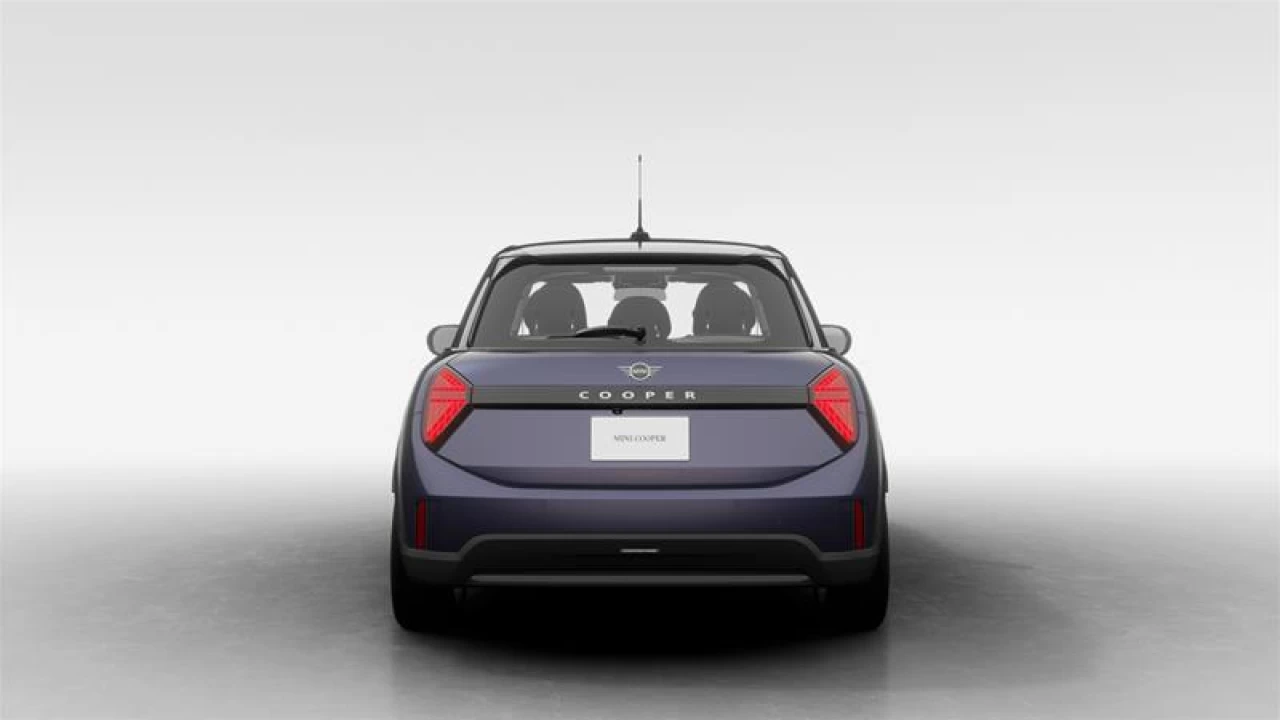 2026 MINI 5 Door Cooper C FWD Image principale