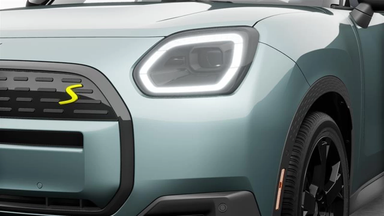 2025 MINI Countryman SE ALL4 Main Image