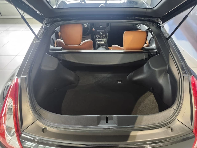 Nissan 370Z Touring 2012