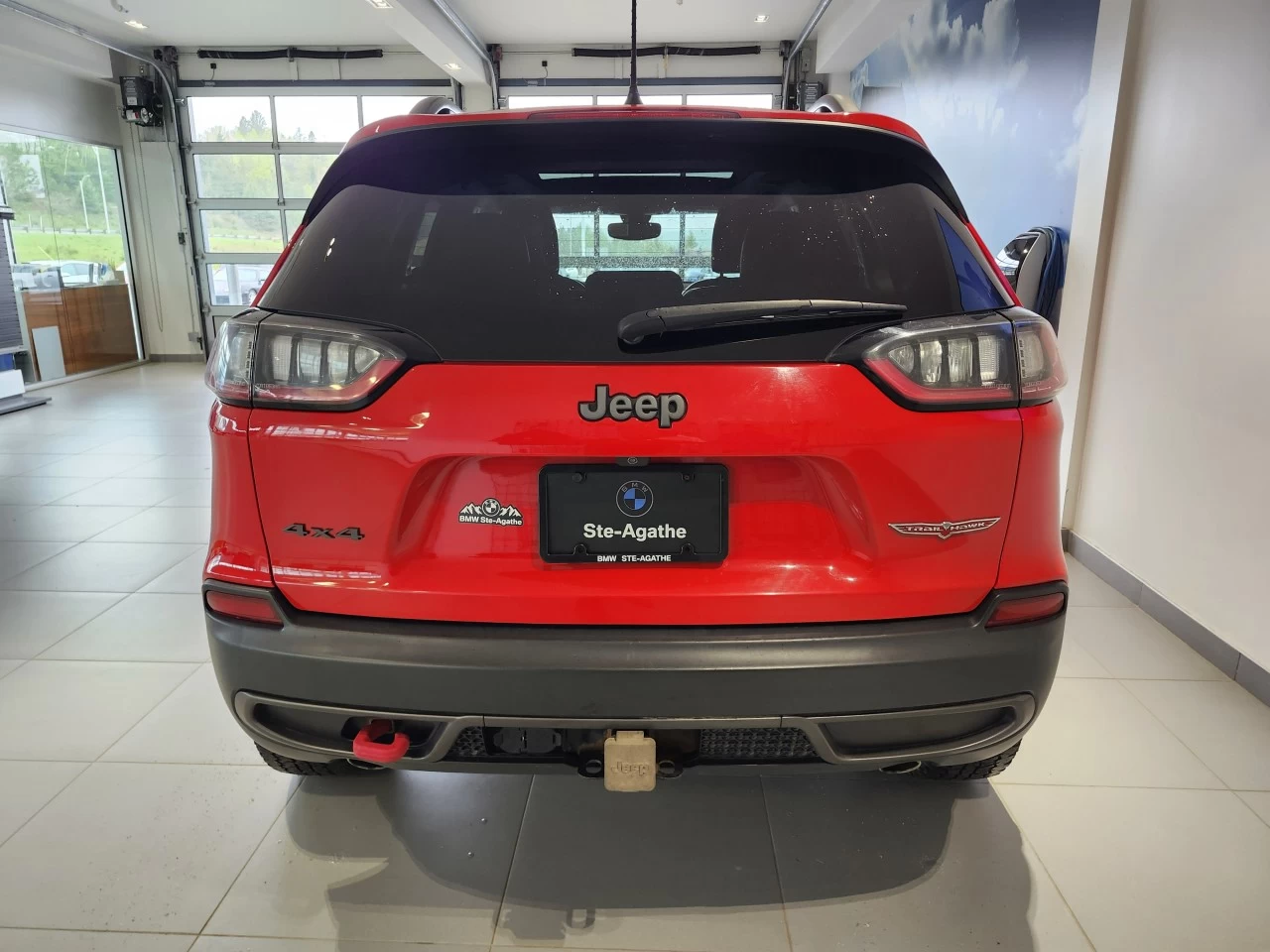 2019 Jeep Cherokee Trailhawk Main Image