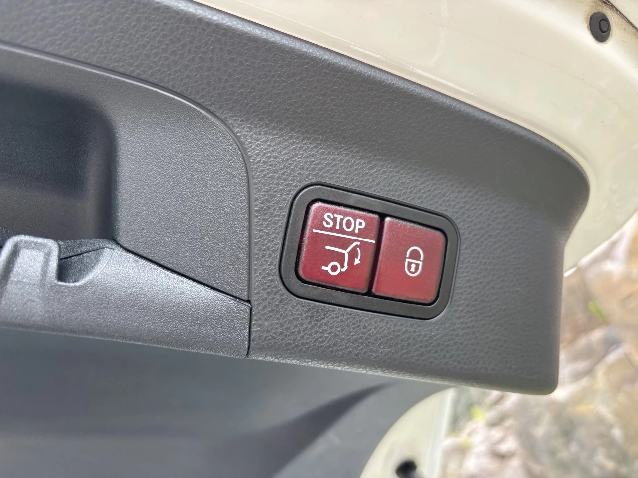 2023 Mercedes-Benz GLC GLC 300 Main Image