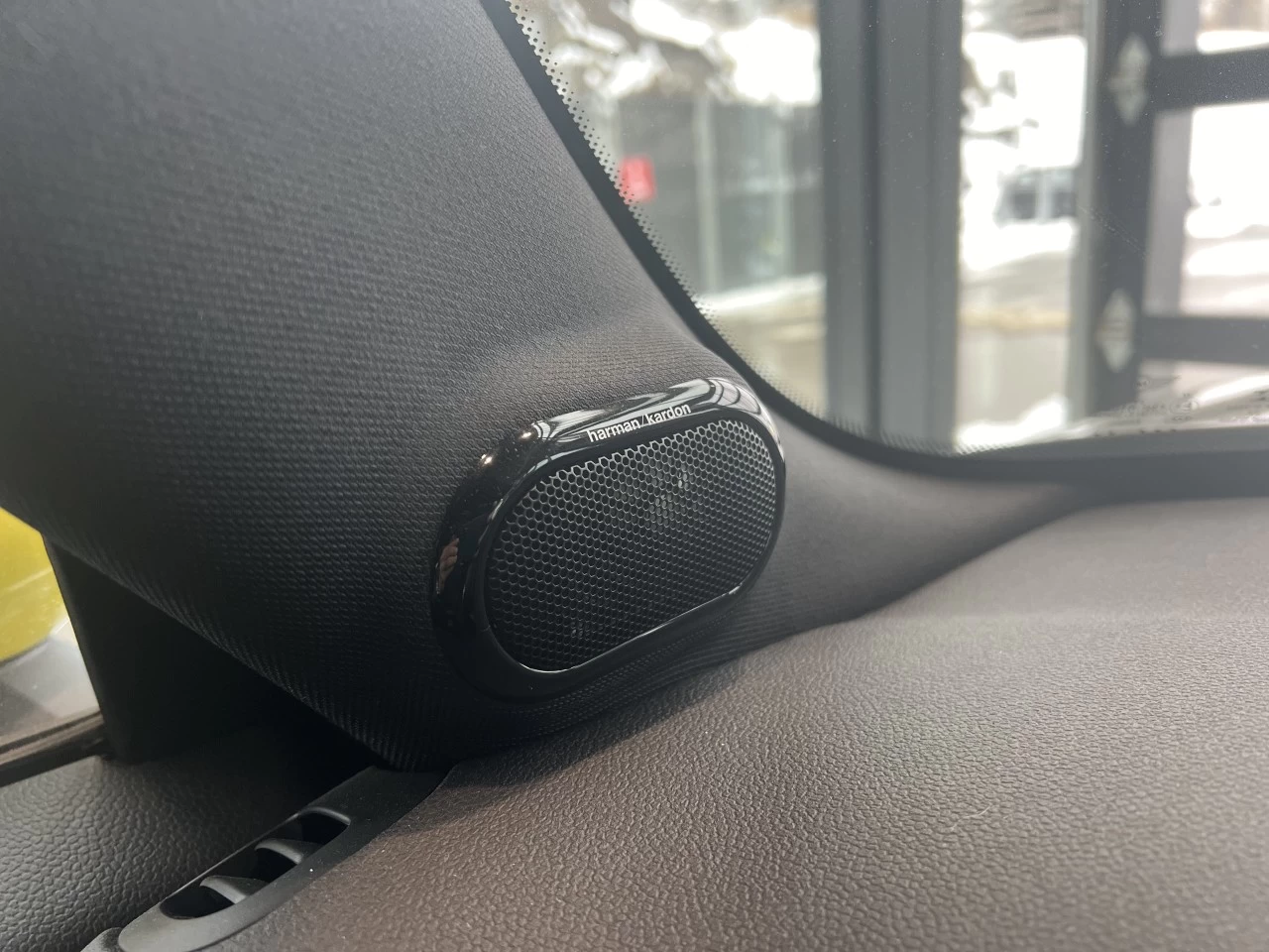 2023 Mini Cooper Cooper SE https://www.bmwsteagathe.com/resize/b990ff35b810a3abc0cc817b2ca24889-1